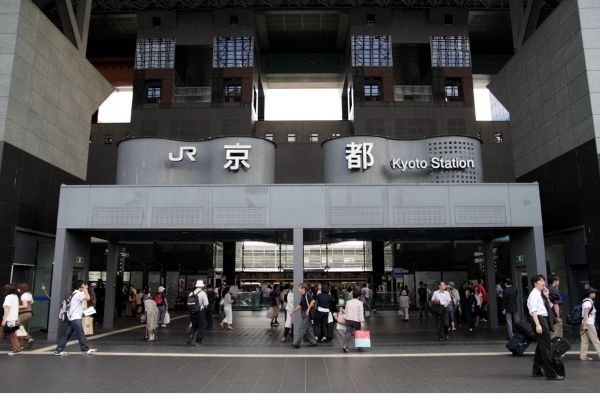 おすすめは京都に出張している男性をアプリで狙う